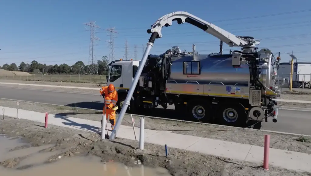 Hydro excavation and NDD